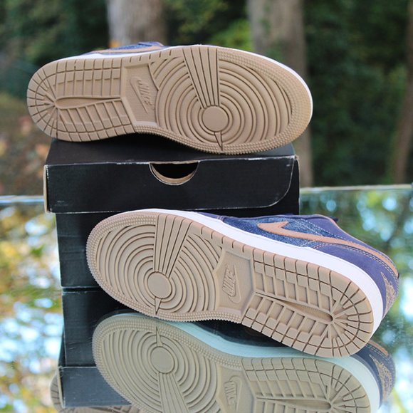 Air Jordan 1 Low Denim - Picture 11 of 16